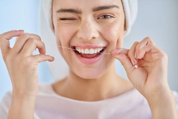 Comment utiliser du fil dentaire naturel ?